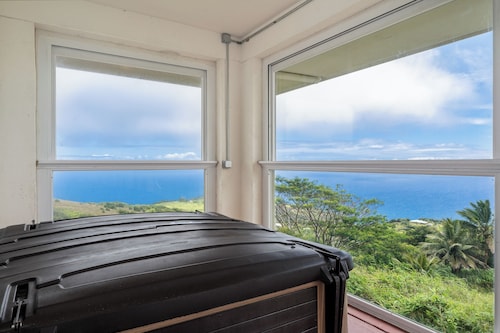 Ocean View House on Maui