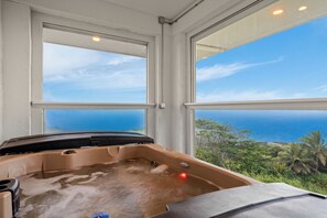 Interior - Ocean View House on Maui (Wailuku)