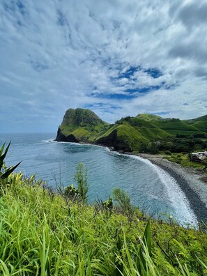 Beach - Ocean View House on Maui (Wailuku)