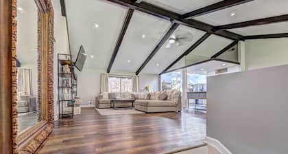 Home away from home minutes from downtown Fayetteville and Pinewood Studios.