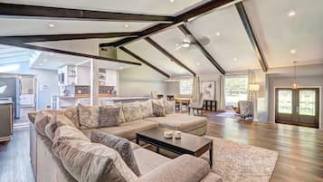 Älytelevisio, takka, videopelejä