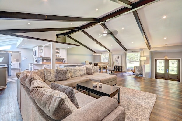 Smart TV, fireplace, video games