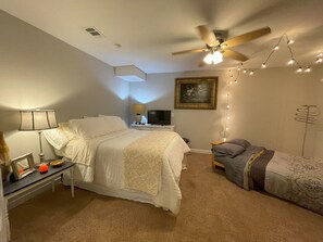 1 chambre, fer et planche à repasser, Wi-Fi gratuit, draps fournis