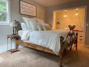 1 bedroom, iron/ironing board, free WiFi, bed sheets