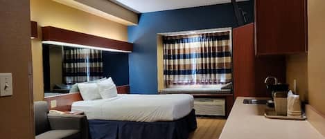 Suite, 1 cama Queen size y sofá cama, con acceso para personas discapacitadas, para no fumadores | Wifi gratis