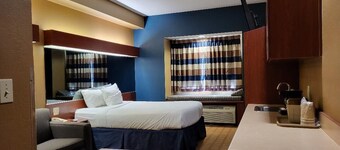 Starkville Inn & Suites