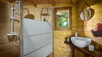 Romantic Tree House, Private Bathroom, Mountain View | Bathroom | Combined shower/tub, eco-friendly toiletries, hair dryer, towels