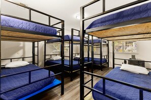 3 chambres, fer et planche à repasser, Wi-Fi gratuit