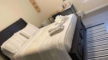 3 chambres, fer et planche Ă repasser, Wi-Fi, draps fournis