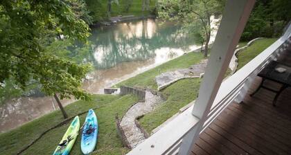 Guadalupe River Cabin | Fire Pit, Kayak + Hammock