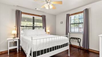 4 bedrooms, iron/ironing board, free WiFi