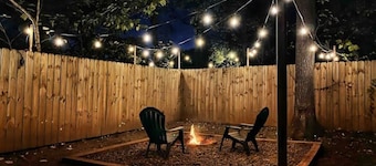 Newly furnished, 5min to lake, 15 min to DT