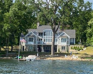 Exterior - Luxury Lakefront Retreat (Onsted)