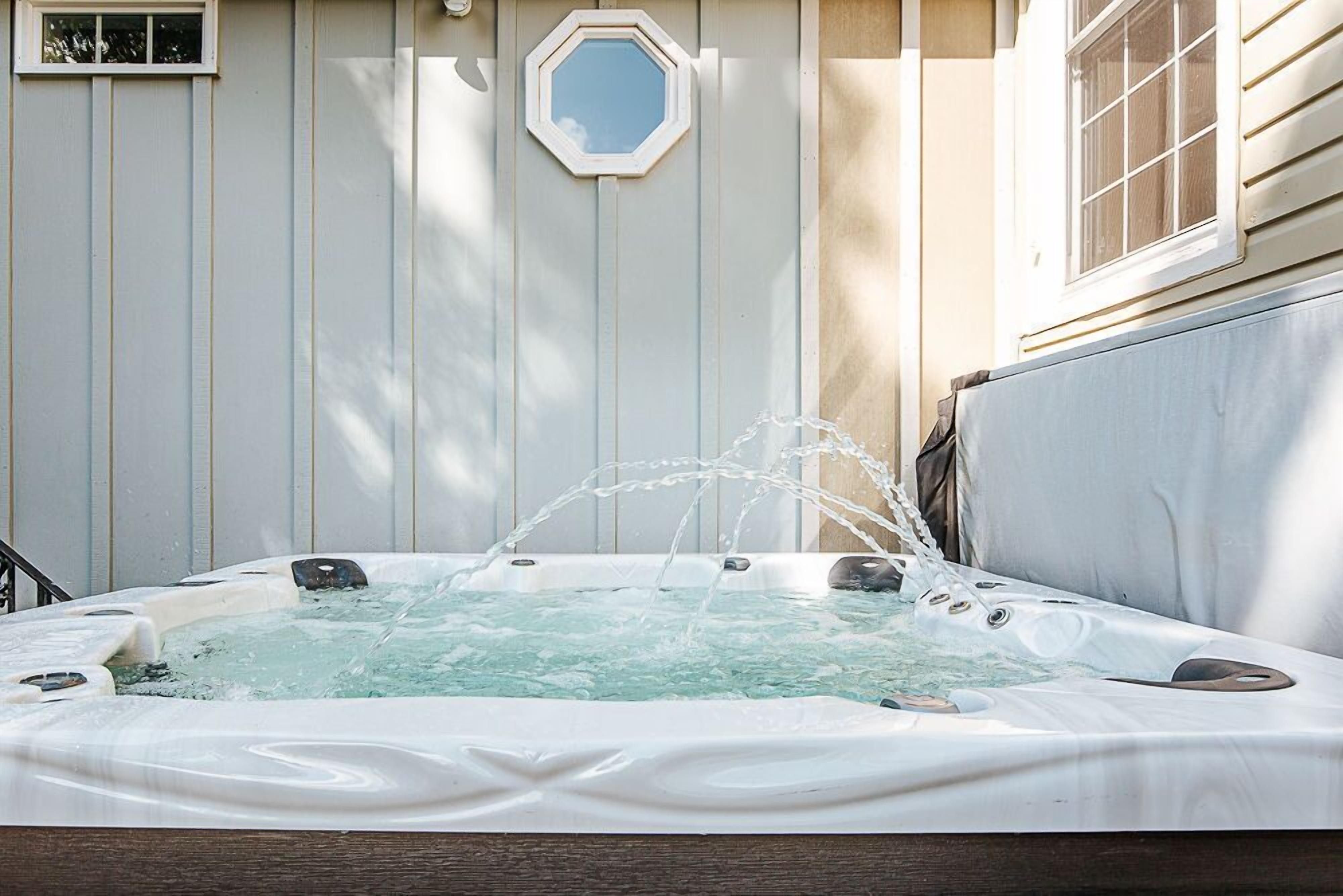 Outdoor spa tub