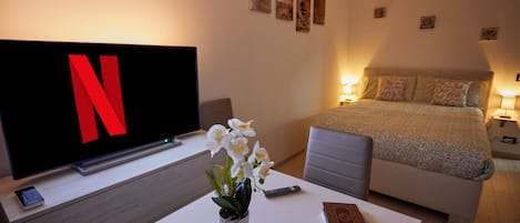 1 camera, ferro/asse da stiro, Wi-Fi, lenzuola