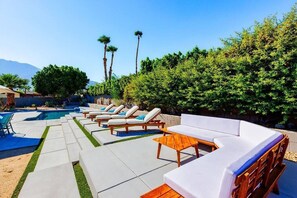 Pool - Dream VIEWS! Pool, spa, + fire pit! 3br, 2ba (Palm Springs)