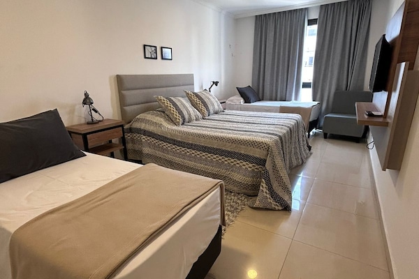 Duplex família | Roupas de cama premium, camas com colchões pillow-top