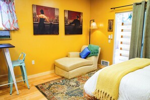 1 bedroom, travel cot, free WiFi, bed sheets - Mountain Hideaway Luxury Hot Tub (Durango)