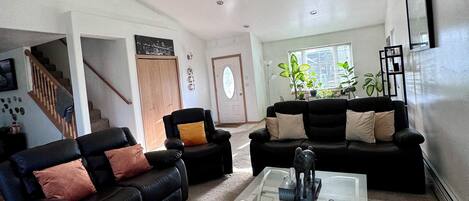 Smart TV, chimenea y videojuegos