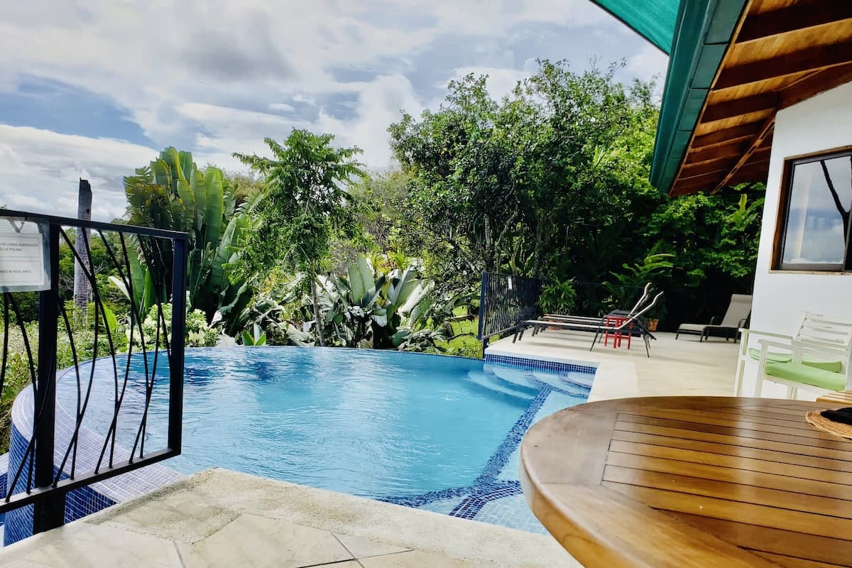 Family House, 2 Bedrooms, Private Pool, Ocean View | 2 bilik tidur, peti besi dalam bilik, langsir/tirai gelap terus