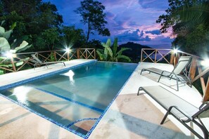 Casa familiar, 4 habitaciones, alberca privada, frente al océano | Caja de seguridad en la habitación y cortinas blackout 