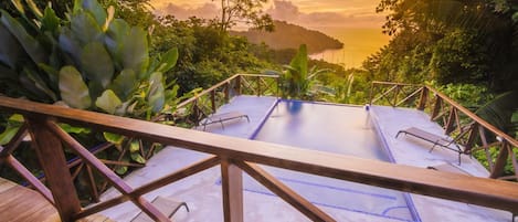 Familiehus, 4 soverom, privat basseng, ved havkanten | Safe på rommet, blendingsgardiner og strykejern/-brett