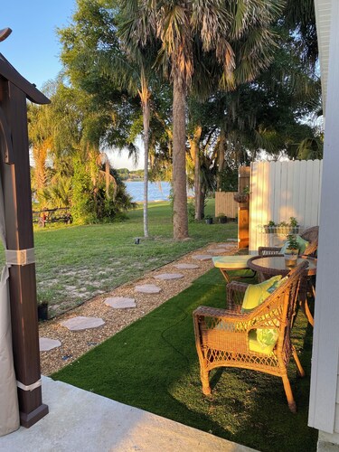 New House on lake,full stocked home,private beach Lake access w use of 4 kayaks