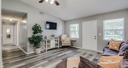 3 Bedroom House in North Lakeland Near I-4