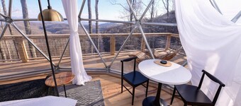 Tranquility Luxury Mountain Dome - Glamping w/ A/C, Hot Tub, and Extra Amenities