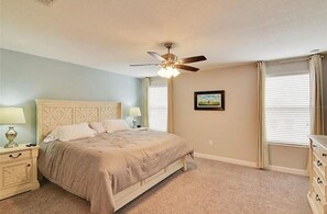 6 slaapkamers, een strijkplank/strijkijzer, gratis wifi, beddengoed