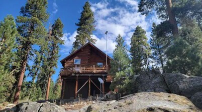 SplitRock Cabin, Ponderosa California. A Log Cabin Paradise!