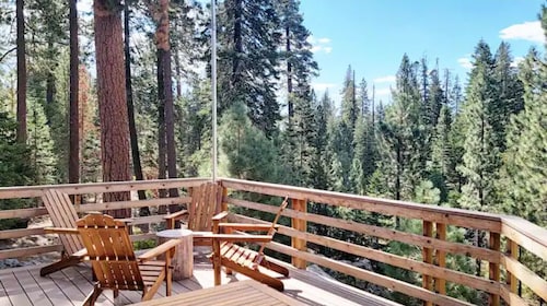 SplitRock Cabin, Ponderosa California. A Log Cabin Paradise!