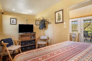 1 bedroom, WiFi, bed sheets - Bandera Stronghold Crazy Horse (Bandera)