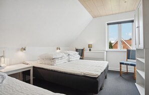 2 Schlafzimmer, Reisekinderbett, kostenloses WLAN