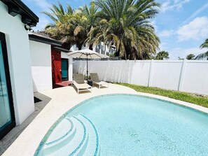 屋外プール、温水プール