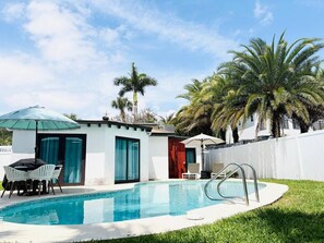 Piscine extérieure, piscine chauffée