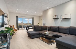 تلفزيون ذكي