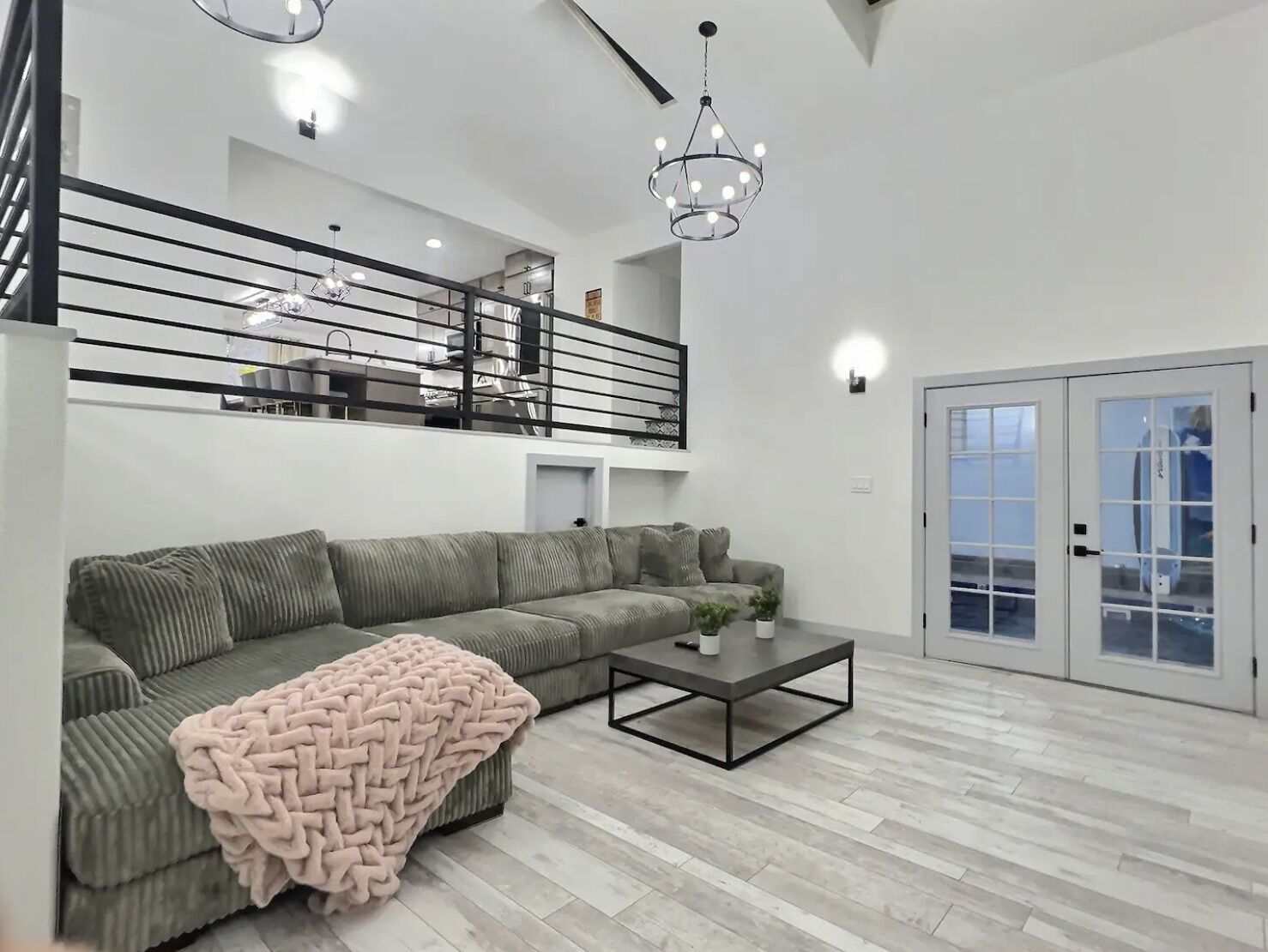 Loveland Oasis W/ Indoor Heated Pool & Game Room - Loveland, CO