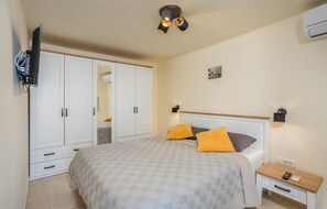 2 bedrooms, free WiFi, bed sheets - Nice home in Grizane-Belgrad (Grizane-Belgrad)