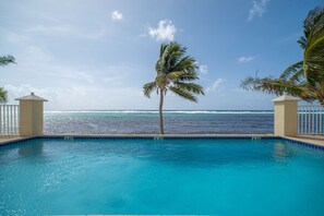 Outdoor pool - Ocean/Beachfront - stunning views! Seabreeze Villas  (Bodden Town)