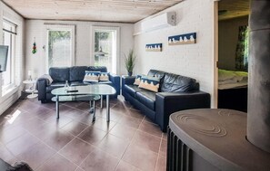 Interior - 3 bedroom amazing home in ålbæk (Ålbæk)