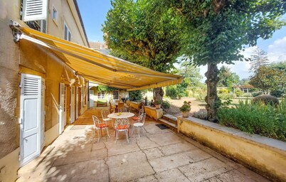 7 bedroom awesome home in Charlieu