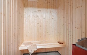 Sauna - Gorgeous home in Ebeltoft with kitchen (Ebeltoft)