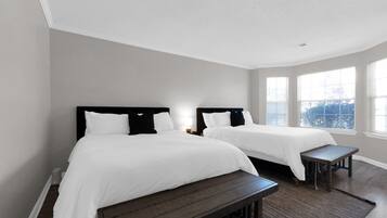 6 bedrooms, WiFi, bed sheets