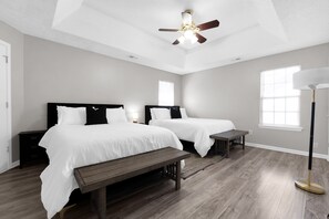 6 bedrooms, WiFi, bed sheets