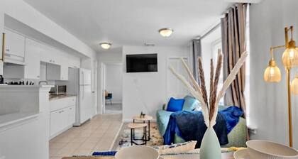 Tranquil Blue Haven in Historic Germantown