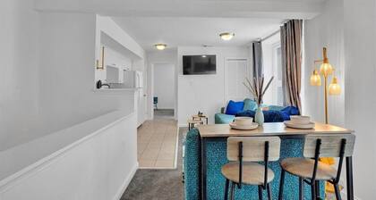 Tranquil Blue Haven in Historic Germantown