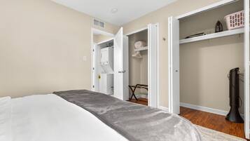 1 bedroom, iron/ironing board, free WiFi, bed sheets