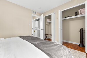 1 bedroom, iron/ironing board, free WiFi, bed sheets
