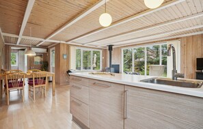 Interior - Nice home in Thyholm with WiFi (Thyholm)